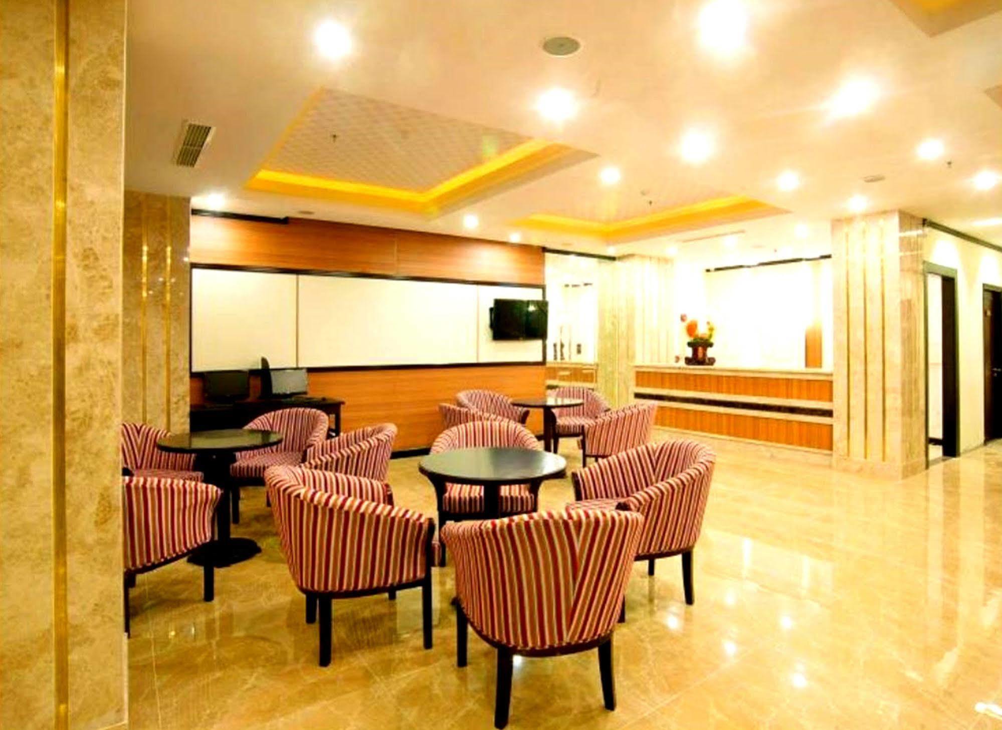 Kay Hotel Da Nang - Near Dragon Bridge Exterior photo